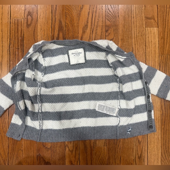 Y2K Abercrombie & Fitch Grey White Striped Cotton Angora Cardigan Sweater Small - Picture 3 of 10
